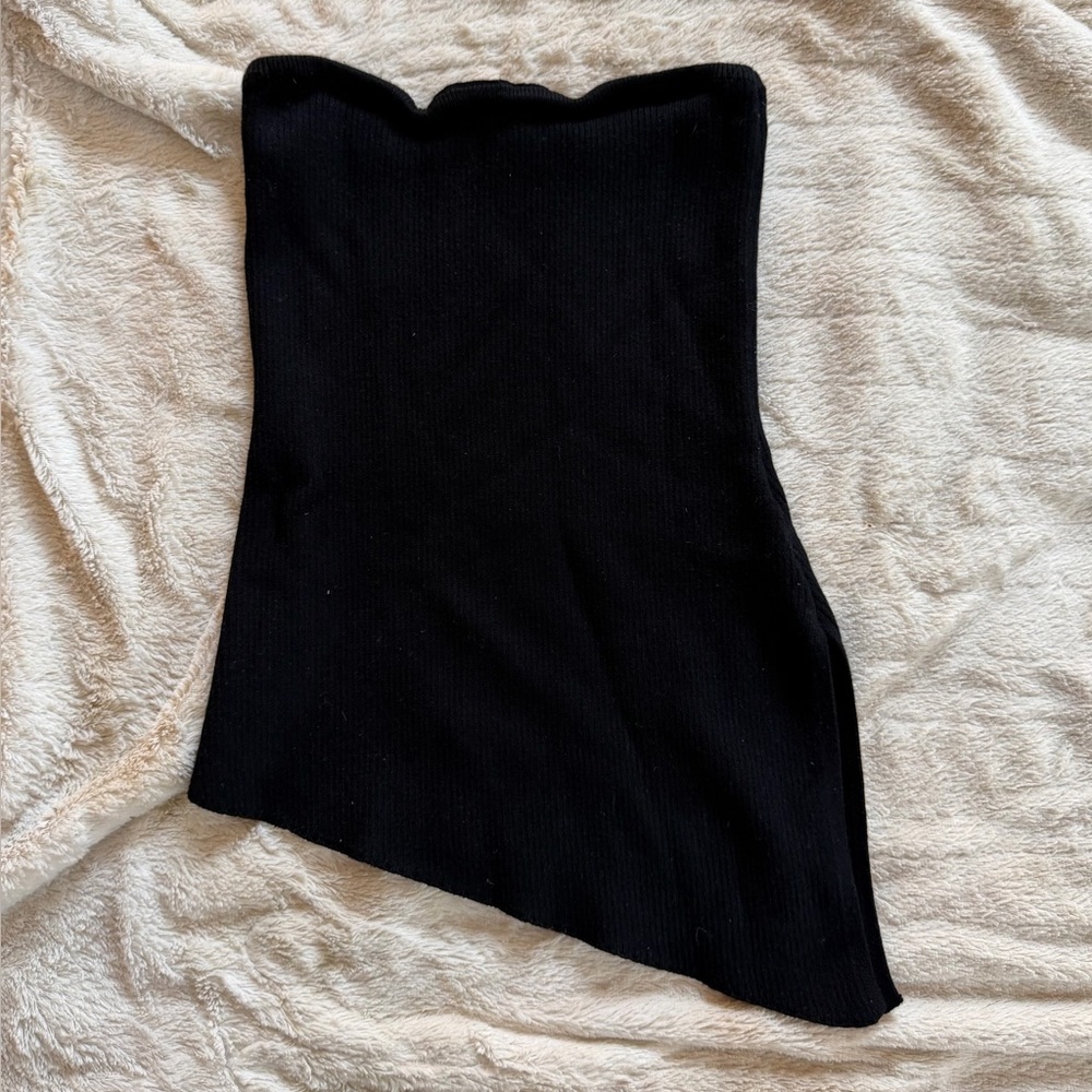Asymmetrical Ribbed Strapless Top